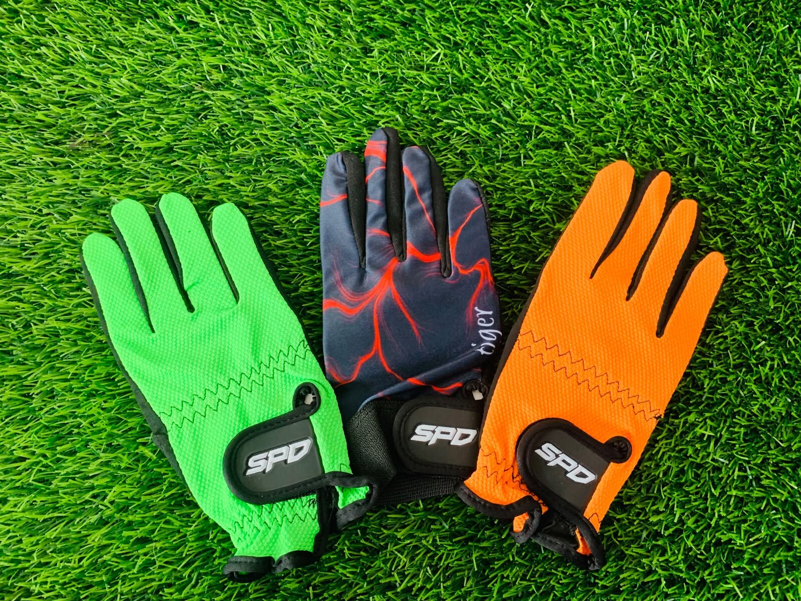 SPD SOFTBALL GLOVES